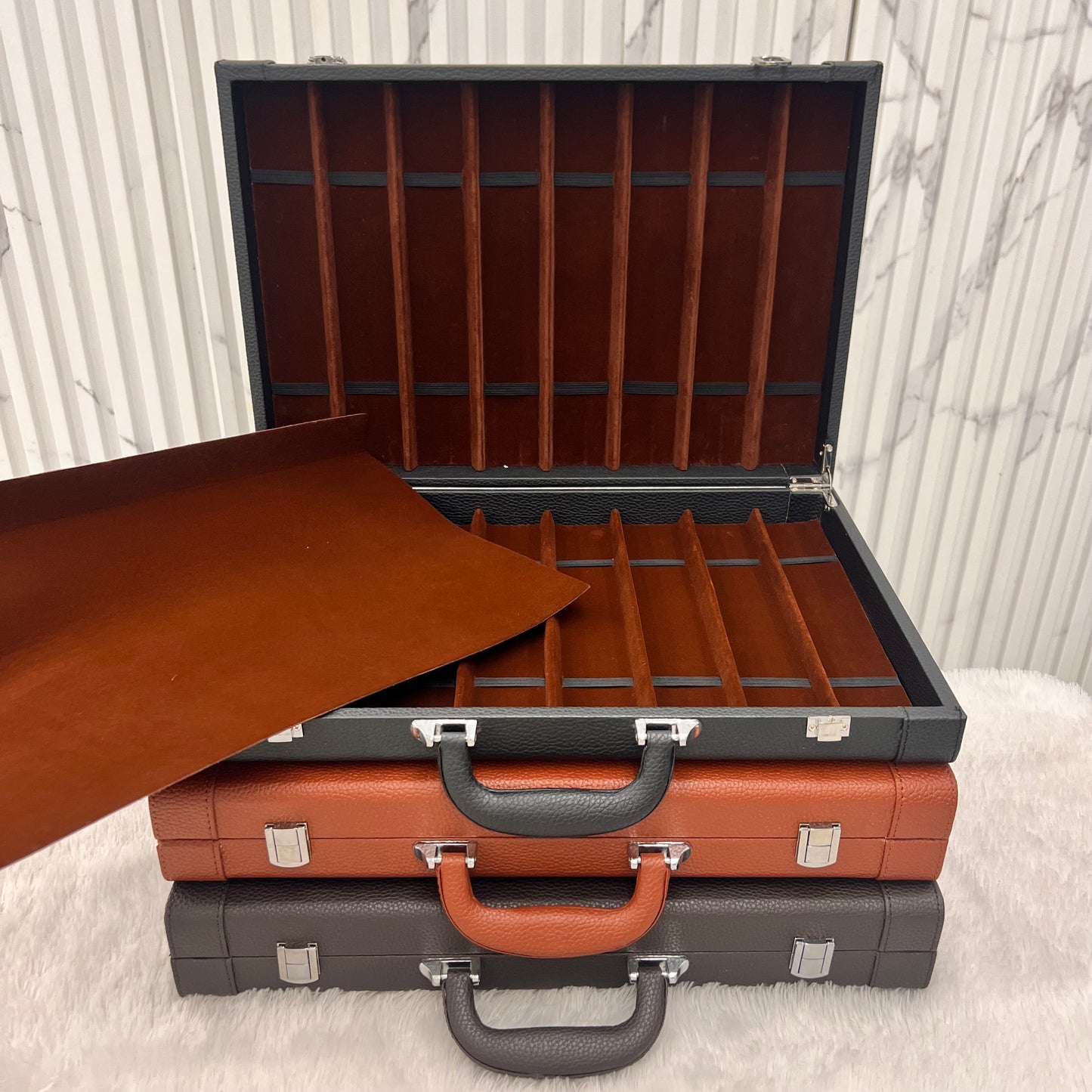 WATCH CASE ( only strap watches total )