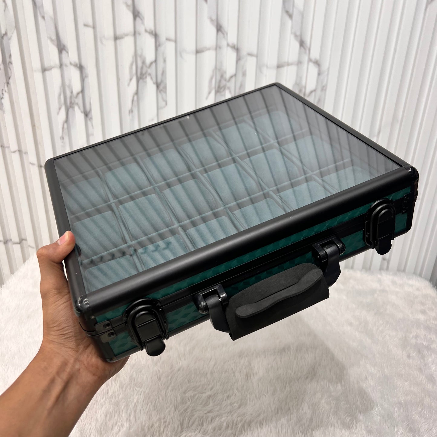Watch case green