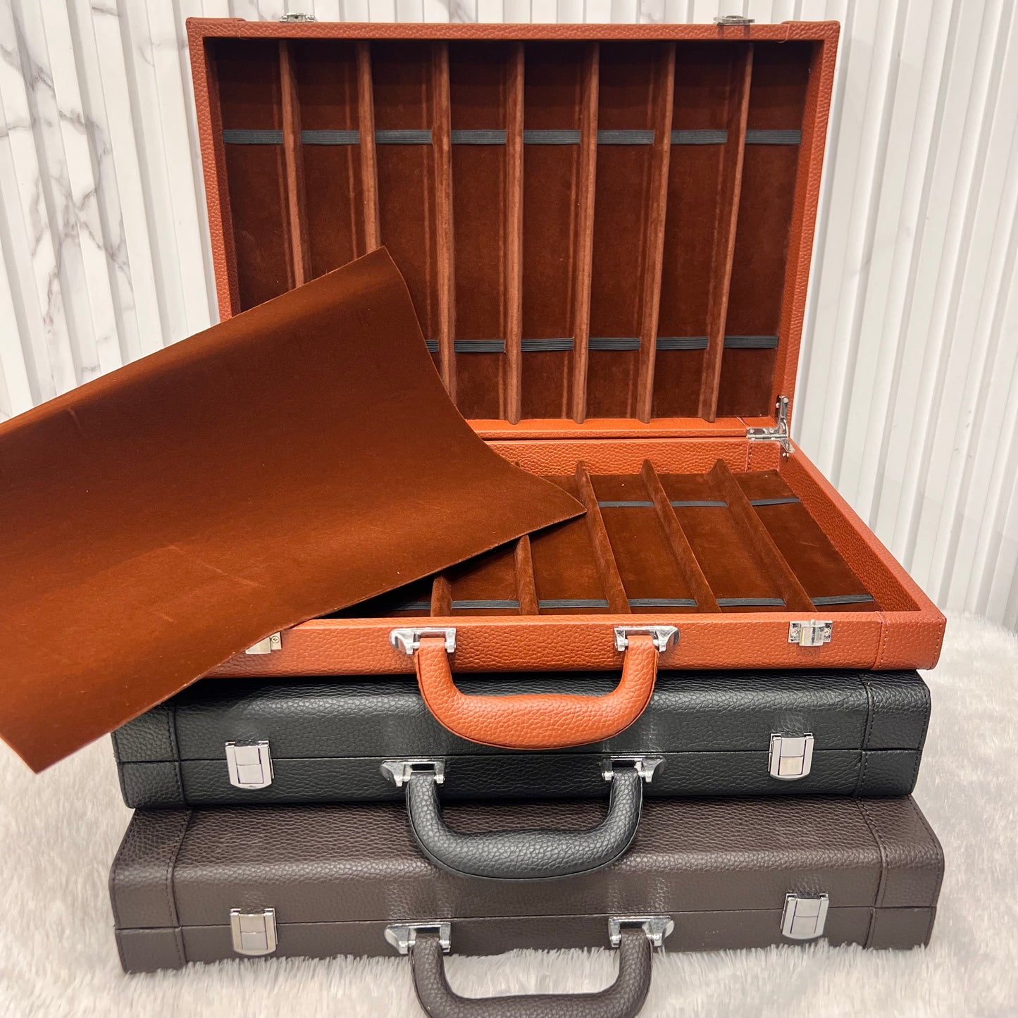 WATCH CASE ( only strap watches total )
