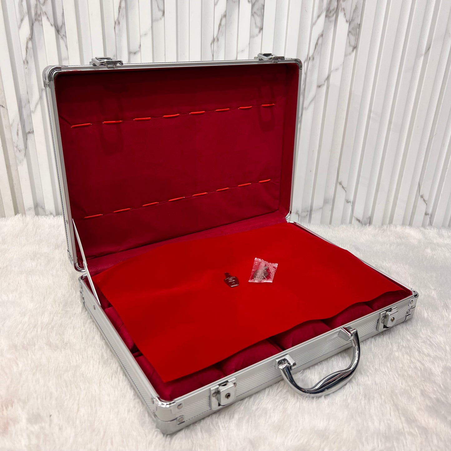 DON WATCH SUITCASE