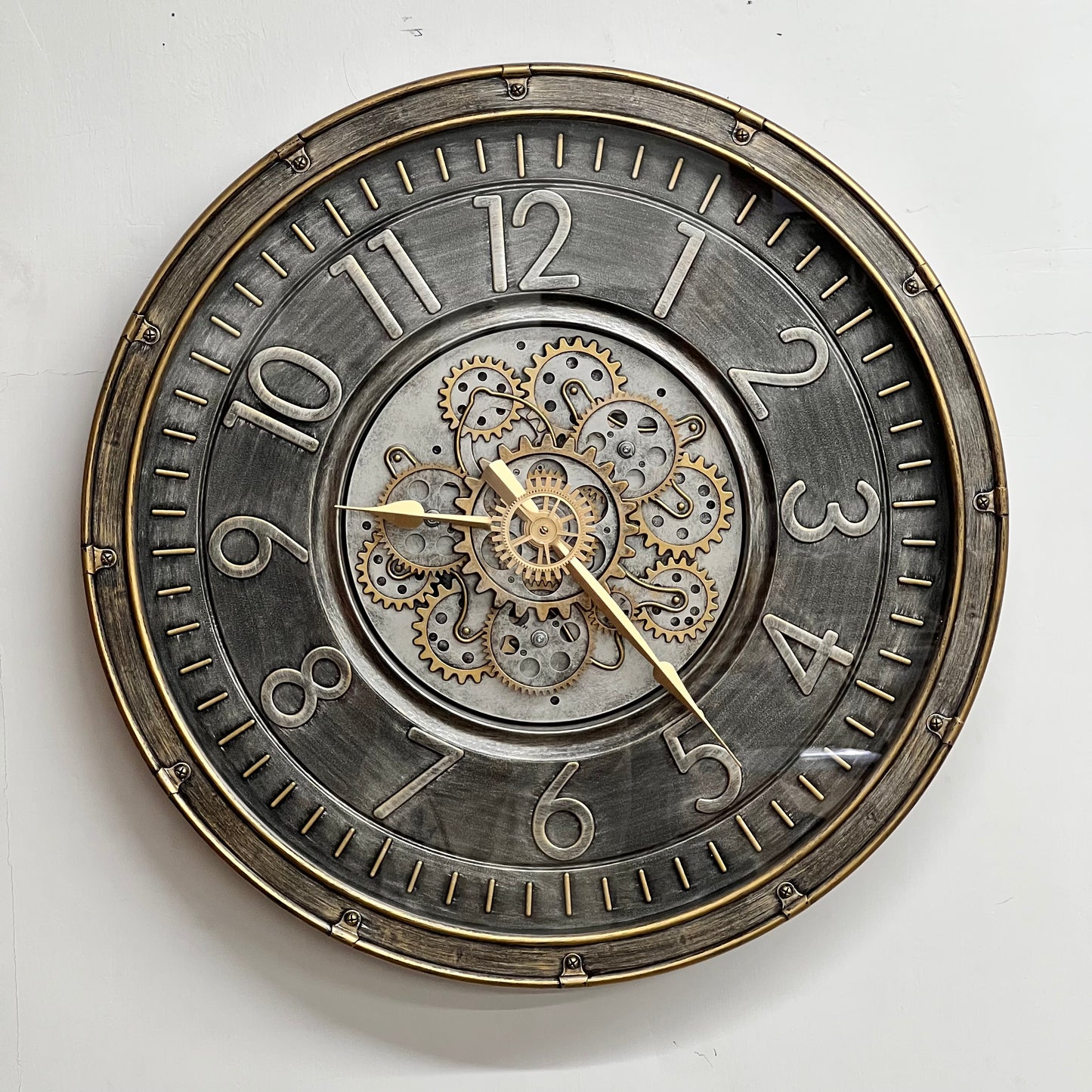 VINTAGE WALL CLOCK